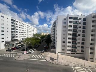 Fotografia 1 de Apartamento T3 com Garagem e Arrecadação – Urbanização Quinta dos Fidalguinhos