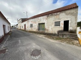Fotografia 1 de Armazém para Venda em São Jorge – Porto de Mós