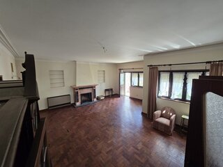 9i6qoy5ba76whnvqhne37.jpg
