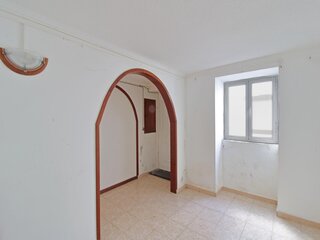 y2cxktro3g3q832ocsn2f.jpg