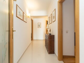 drfj89gr54rlthkf782i7l.jpg