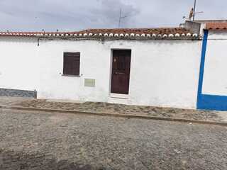 Fotografia 1 de Moradia T2 para Recuperação Total em Trindade – Beja