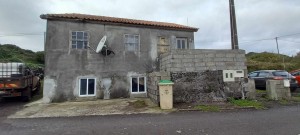 Fotografia 1 de Moradia em fase de reconstrução, para venda, na Piedade.