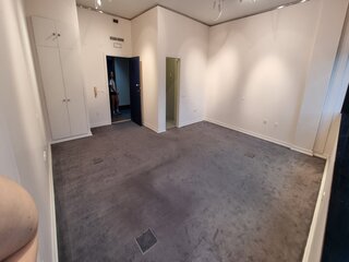 yyn73jc5x889vq07bt3uf.jpg
