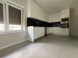 Fotografia 1 de Apartamento T3 com Garagem - Torres Novas