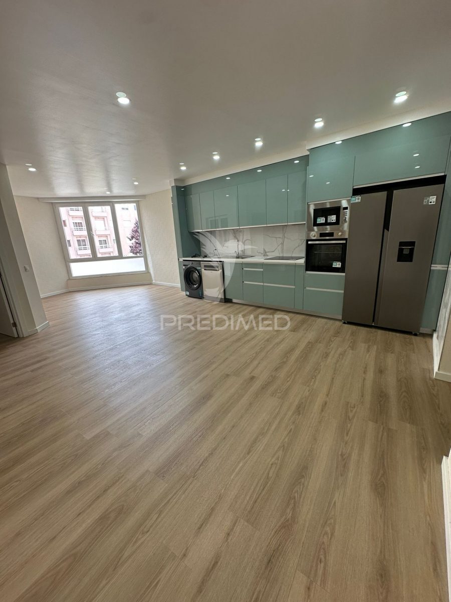 Apartamento T1 + 1