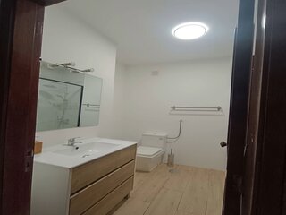 yqo7jnic9jw6w243np6d.jpg