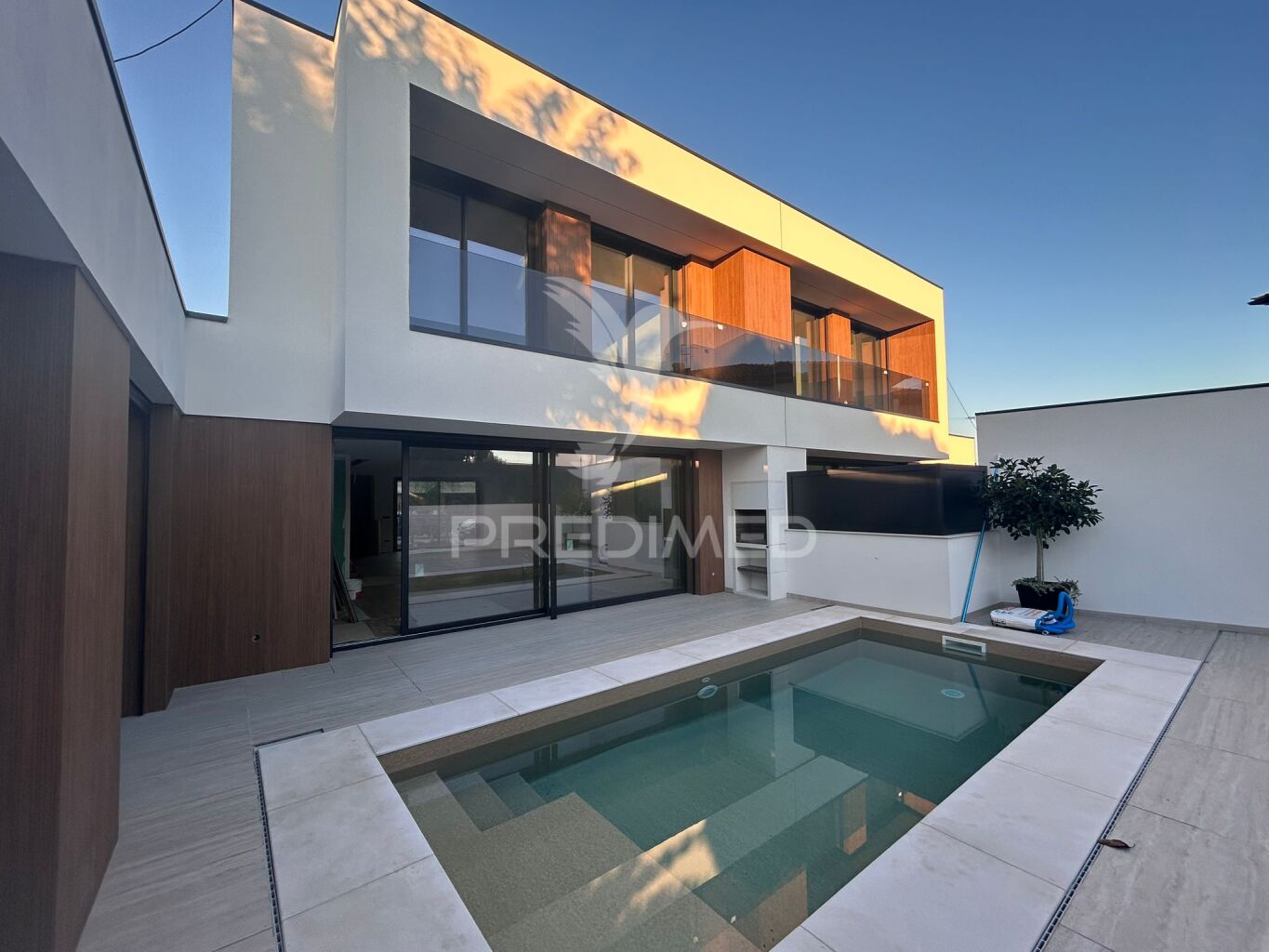 Moradia em Banda T3 + 1