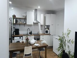 Fotografia 1 de Apartamento com 3 Quartos-Varanda-Sótão Amplo-Fontainhas-Moita