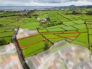 Fotografia 1 de Terreno Urbano à Venda – Santa Cruz, Praia da Vitória, Ilha Terceira
