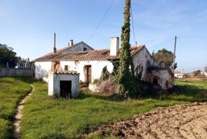 Fotografia 1 de Terrreno com 5250 m2, com casa para recuperar