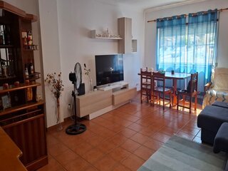 Fotografia 1 de Apartamento T2 no rés-do-chão com garagem em Alpiarça