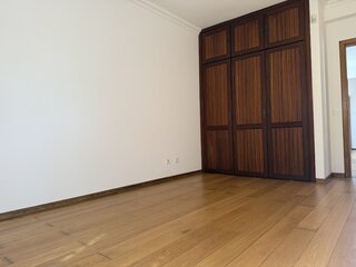 sk9r5oyitgk9twaz6ct2l.jpg