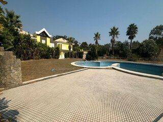 Fotografia 1 de Moradia T6 de Luxo com Piscina e 4.857m² de Terreno em Belas | Sintra