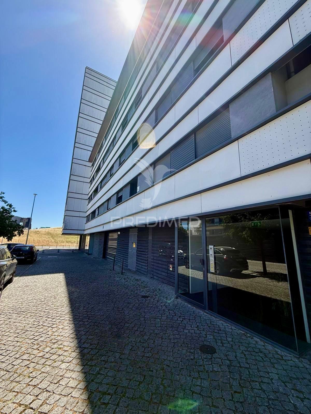 Apartamento T2 + 2