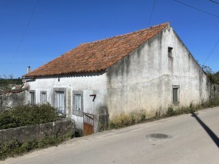 Fotografia 1 de Moradia para restauro em Fátima