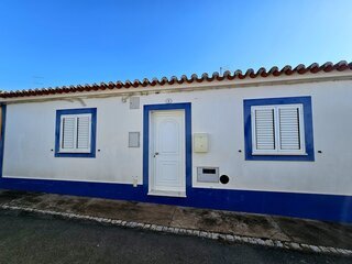 Fotografia 1 de Moradia T2 + Terreno Urbano com potencial para nova habitação