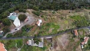 Fotografia 1 de Terreno com 13.300m² em Santa Cruz – Vistas Panorâmicas de Mar e Serra