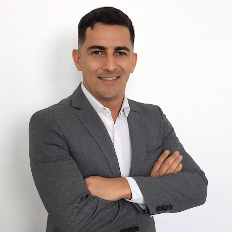 César Montoya